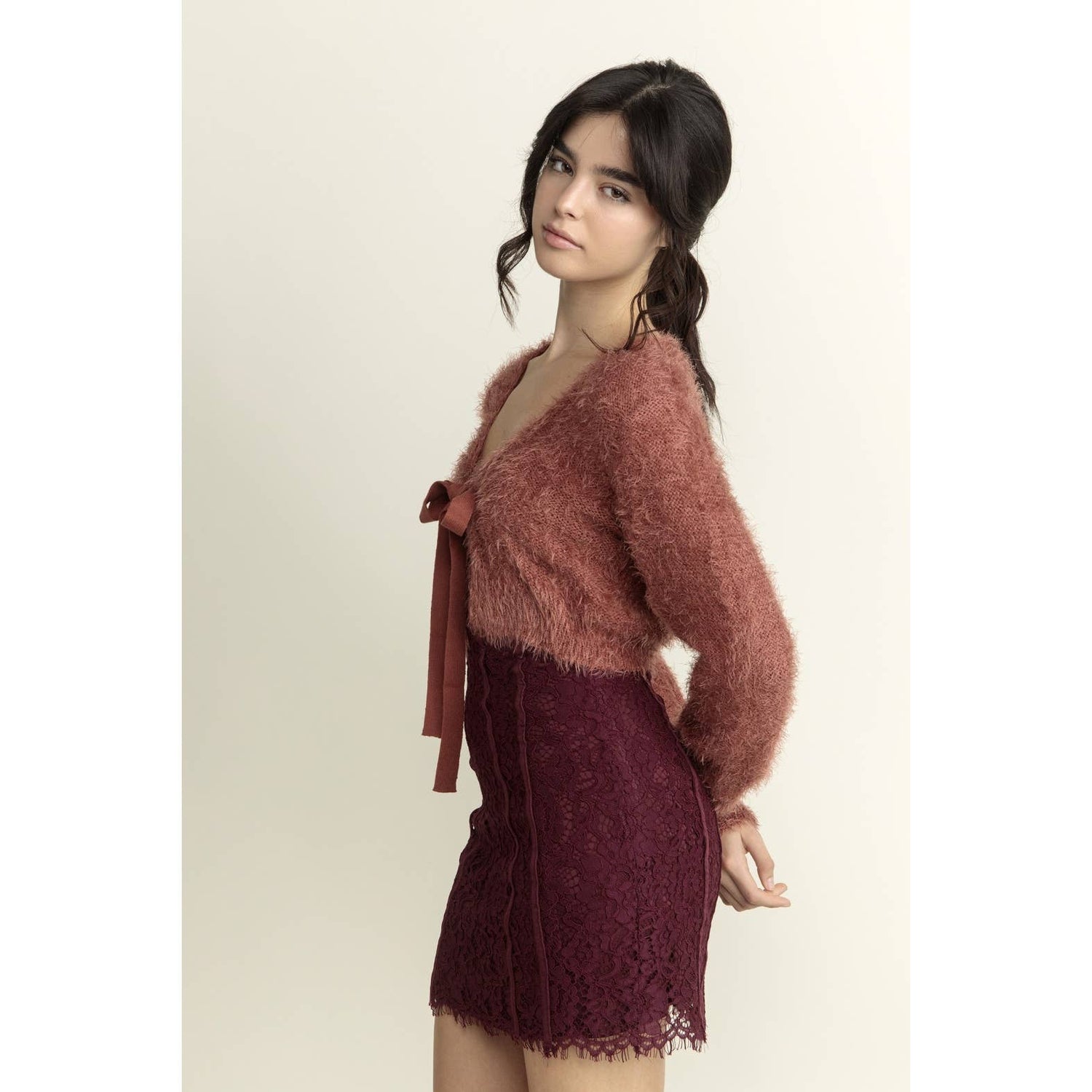 FUZZY BOW CARDIGAN